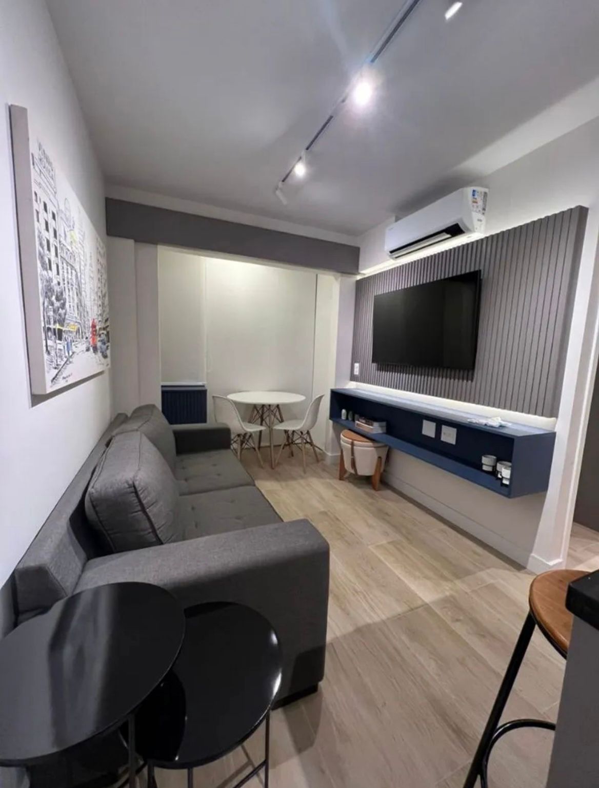  Apartamento Completo com Varanda no Ipiranga