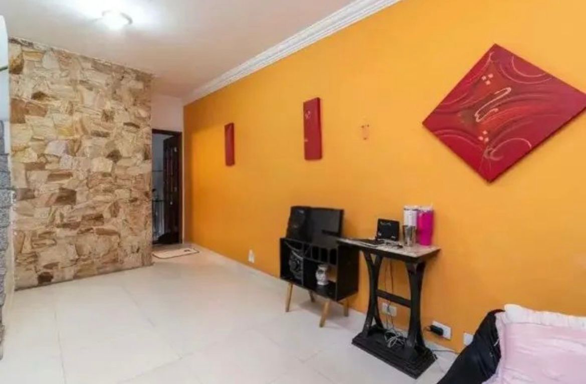 Casa Ampla com 3 Dorms e 2 Vagas na Paulista
